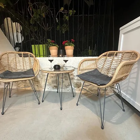 דירה Amaro Luxury & With Balcony זאדאר