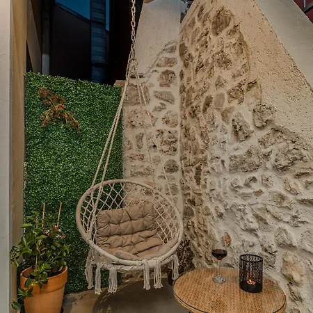 Amaro Luxury & With Balcony דירה