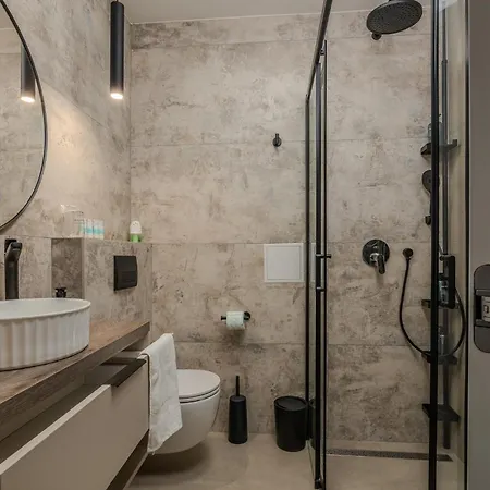 Amaro Luxury & With Balcony דירה