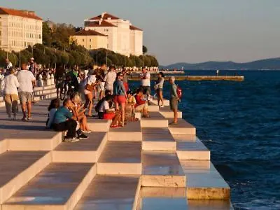 Lägenhet Amaro Luxury & With Balcony Zadar