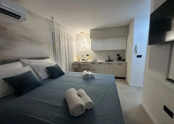 Amaro Luxury & With Balcony * Zadar