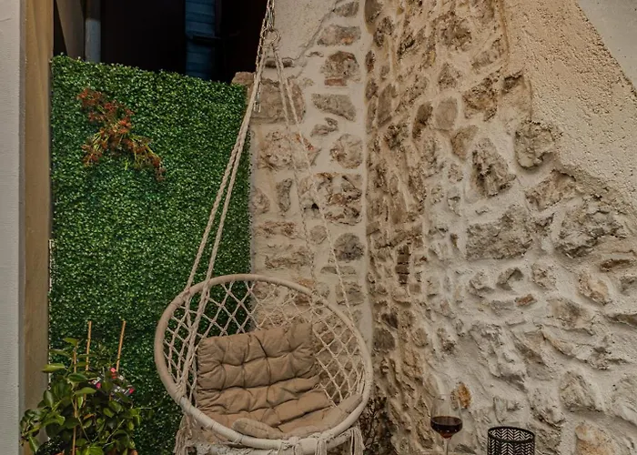 Amaro Luxury & With Balcony Daire