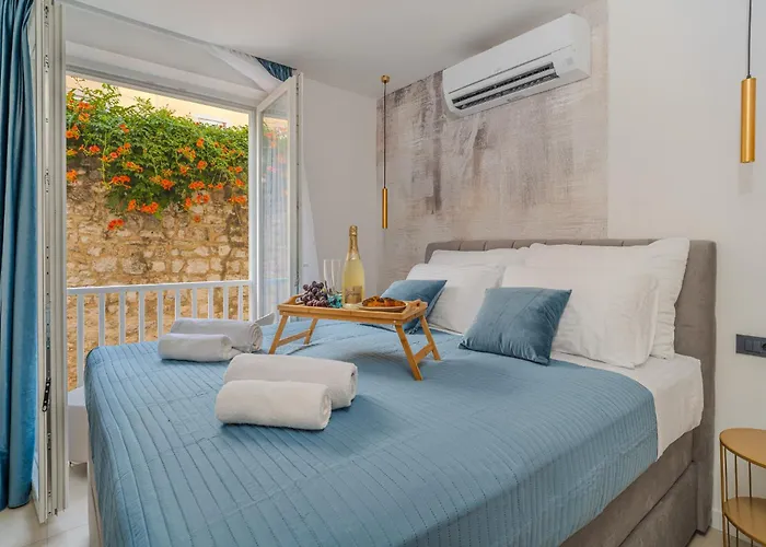 Daire Amaro Luxury & With Balcony