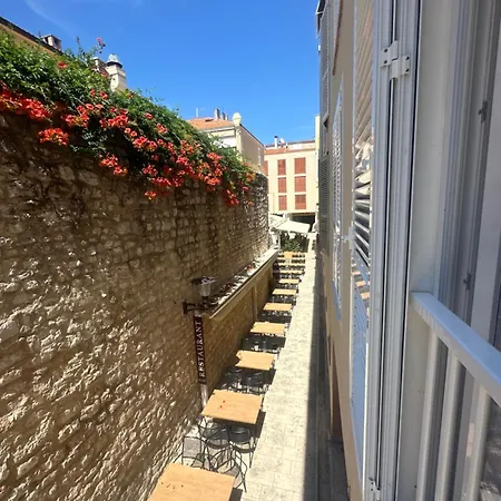Amaro Luxury & With Balcony * Zara
